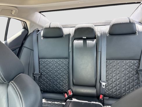 Used 2019 Nissan Maxima Platinum w/ Illumination Package FWD image 11