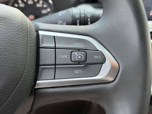 Used 2024 Jeep Compass Latitude AWD/4WD image 24