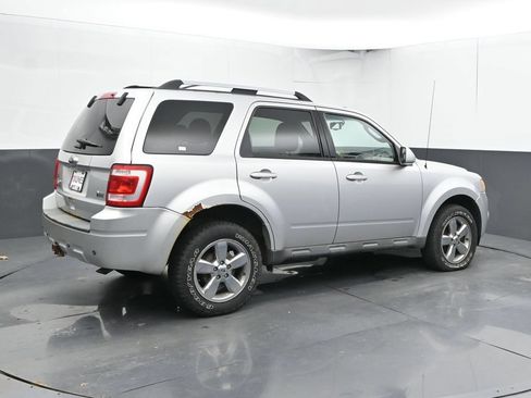Used 2010 Ford Escape Limited AWD/4WD image 3