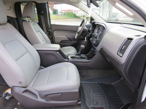 Used 2016 Chevrolet Colorado W/T image 17