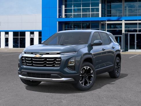 New 2026 Chevrolet Equinox LT w/ Convenience Package II image 6
