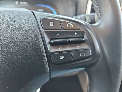 Used 2025 Hyundai Venue SEL FWD image 22