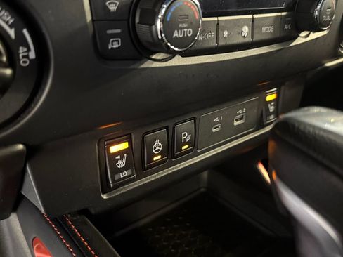 Used 2023 Nissan Frontier PRO-4X w/ Pro Convenience Package AWD/4WD image 30