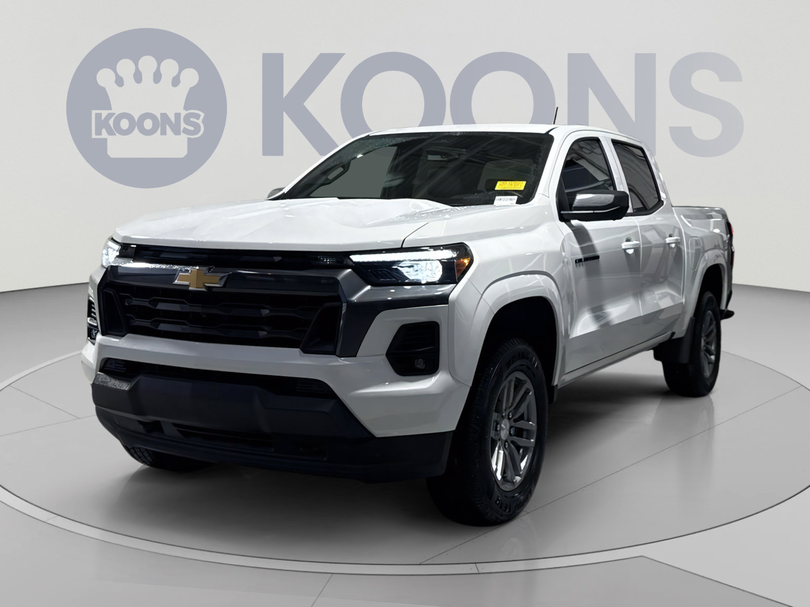 Used 2025 Chevrolet Colorado LT w/ LT Convenience Package AWD/4WD image 1