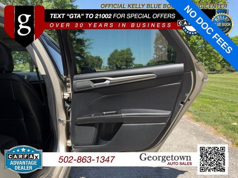 Used 2017 Ford Fusion SE w/ Fusion SE Technology Package FWD image 35