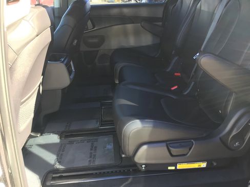 New 2026 Kia Carnival image 16