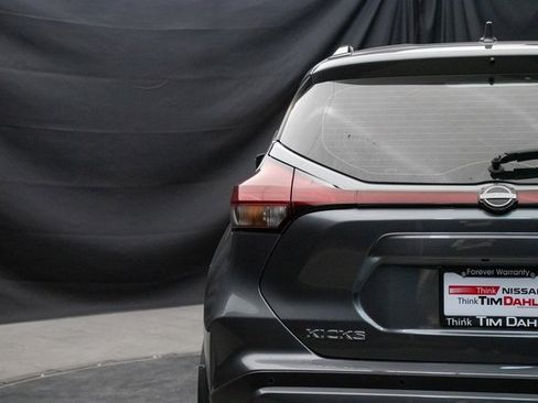 Used 2023 Nissan Kicks SR w/ SR Premium Package image 12
