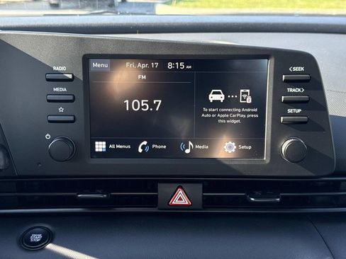 Used 2025 Hyundai Elantra Sport image 3