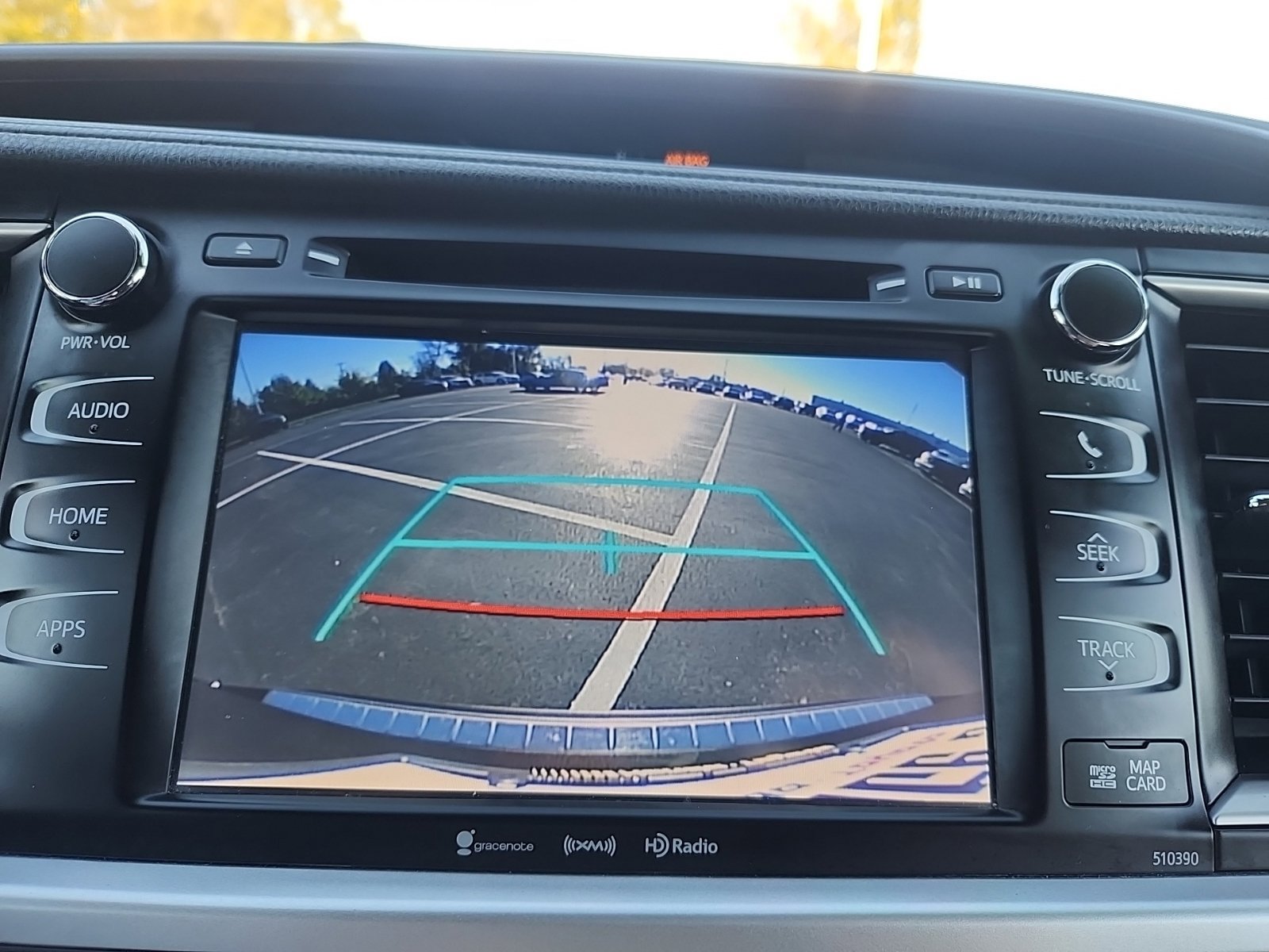 Used 2019 Toyota Highlander XLE AWD/4WD image 27