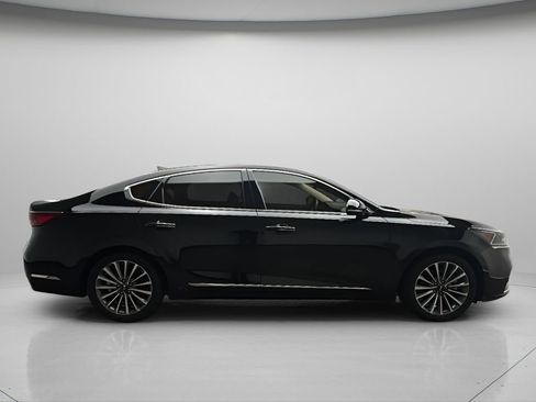 Used 2017 Kia Cadenza Premium FWD image 7