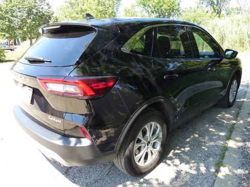 Used 2024 Ford Escape Active w/ Cold Weather Package FWD image 12