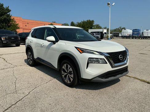 Used 2023 Nissan Rogue SV AWD/4WD image 7