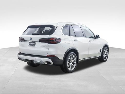 New 2026 BMW X5 xDrive40i w/ Climate Comfort Package image 5