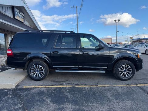 Used 2015 Ford Expedition EL XLT image 2