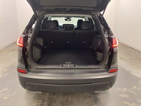 Used 2022 Jeep Cherokee Latitude Lux w/ Sun & Sound Group AWD/4WD image 28