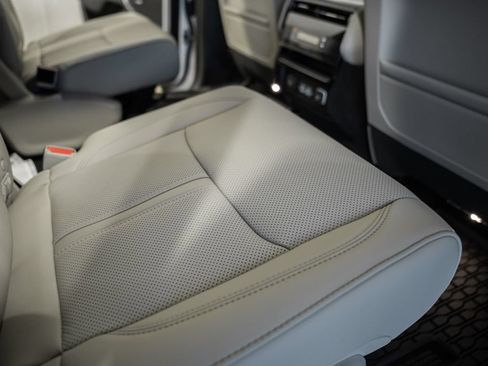 New 2026 Jeep Grand Wagoneer 4WD image 36