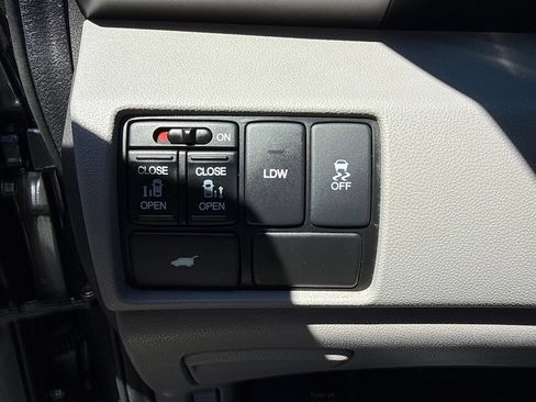 Used 2016 Honda Odyssey EX-L image 19