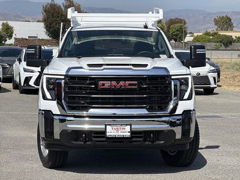 New 2026 GMC Sierra 2500 Pro w/ Convenience Package RWD image 2