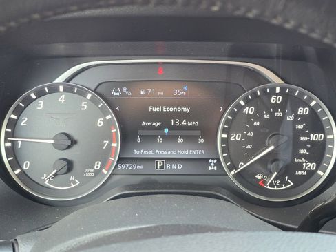 Used 2024 Nissan Titan SV w/ SV Convenience Package image 20