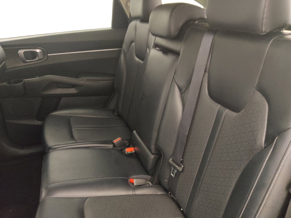 Used 2021 Kia Sorento S FWD image 18