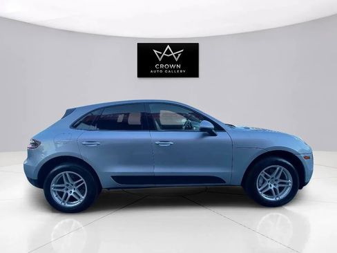 Used 2017 Porsche Macan AWD/4WD image 4