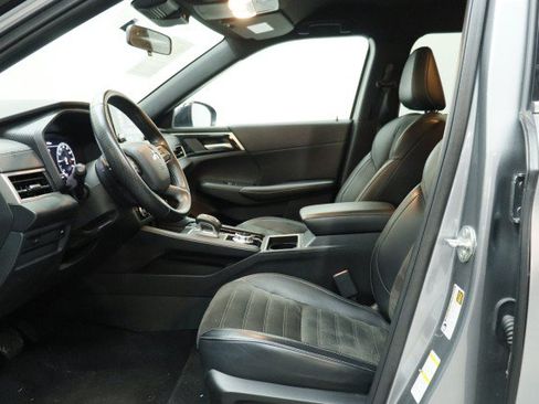 Used 2024 Mitsubishi Outlander SE FWD image 7