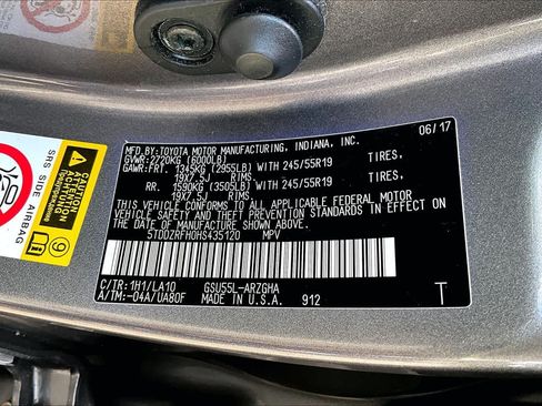Used 2017 Toyota Highlander Limited Platinum w/ Carpet Mat Package AWD/4WD image 33