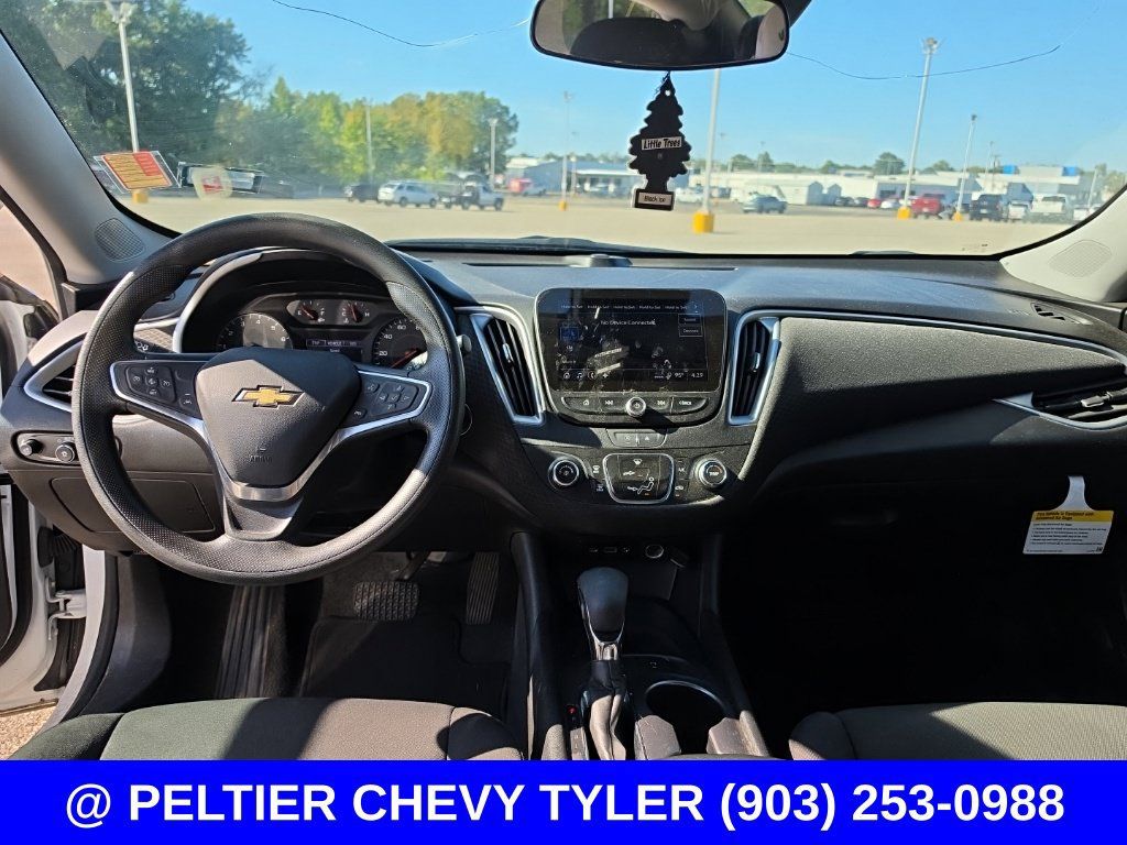 Used 2024 Chevrolet Malibu LS FWD image 17