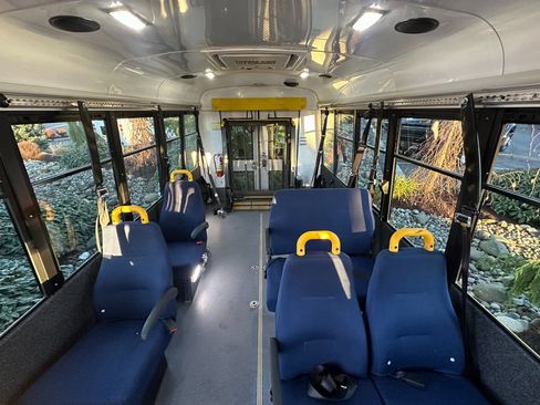 Used 2014 Chevrolet Express 3500 image 8