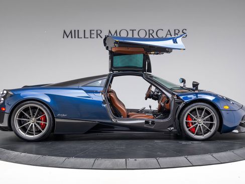 Used 2014 Pagani Huayra image 14