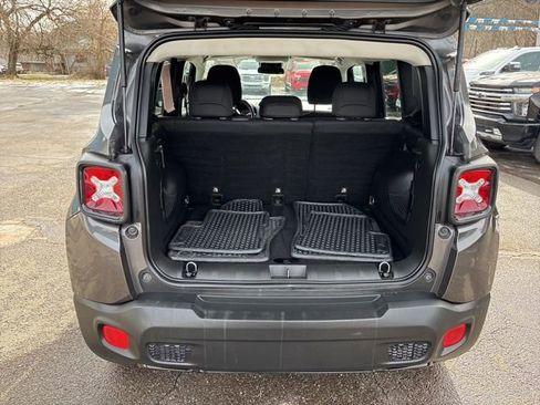 Used 2018 Jeep Renegade Altitude image 24