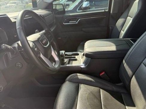 Used 2023 GMC Sierra 1500 SLT w/ SLT Premium Package AWD/4WD image 8