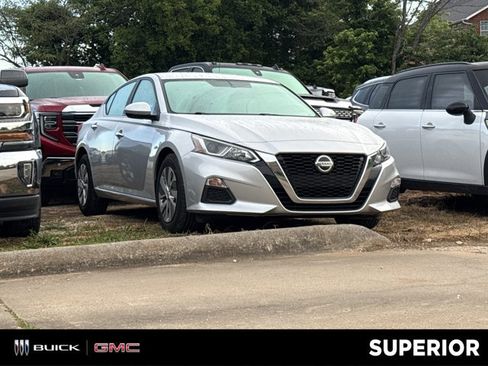 Used 2020 Nissan Altima 2.5 S FWD image 1