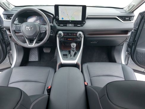 Used 2025 Toyota RAV4 Limited FWD image 9