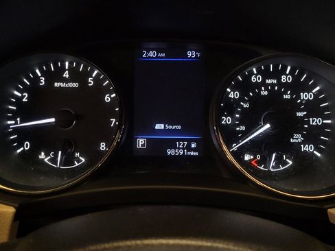 Used 2018 Nissan Rogue SV FWD image 23