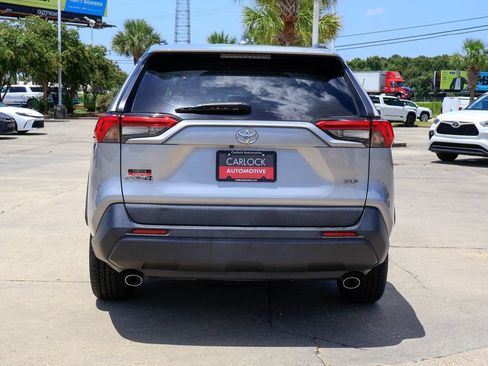 Used 2020 Toyota RAV4 XLE Premium FWD image 24
