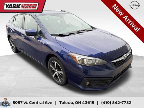 Used 2022 Subaru Impreza 2.0i Premium w/ Popular Package #3 AWD/4WD image 1