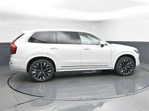 New 2026 Volvo XC90 B6 Ultra image 8