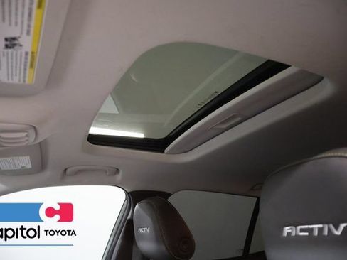 Used 2025 Chevrolet Trax ACTIV w/ Sunroof Package FWD image 13