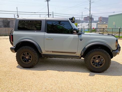 Used 2021 Ford Bronco First Edition AWD/4WD image 17