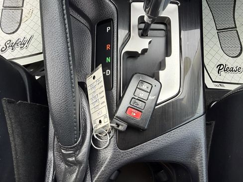 Used 2016 Toyota RAV4 Limited w/ Advanced Technology Package image 27