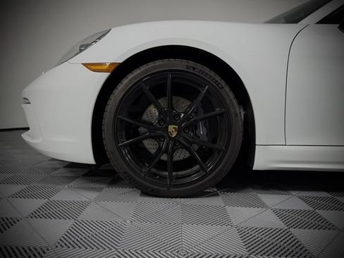 New 2025 Porsche 718 Cayman image 13