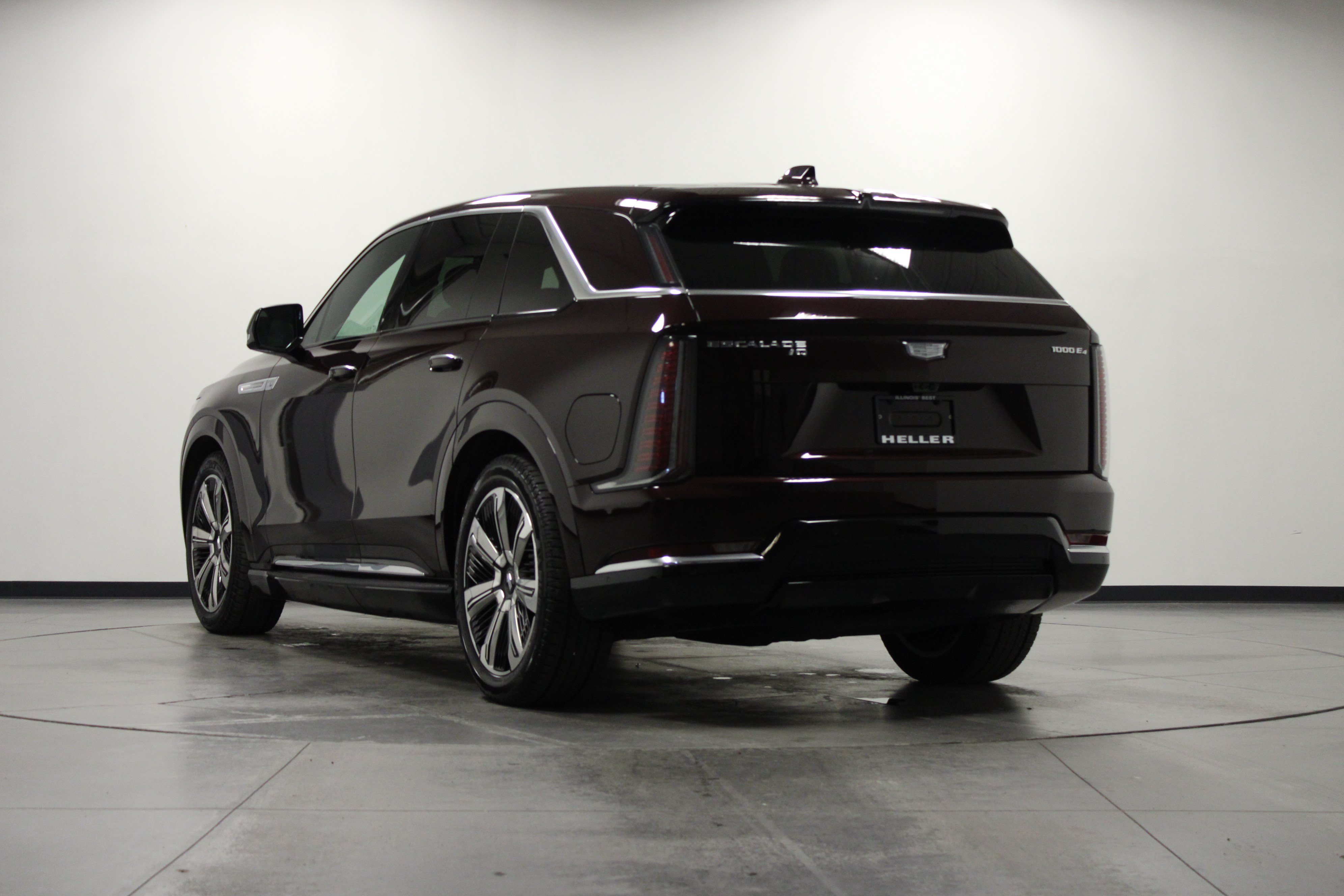 Used 2025 Cadillac Escalade IQ Luxury 2 w/ LPO, Premium Carpet Package AWD/4WD image 6