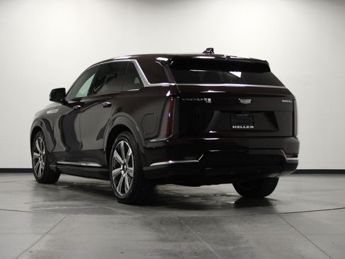 Used 2025 Cadillac Escalade IQ Luxury 2 w/ LPO, Premium Carpet Package AWD/4WD image 6