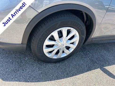 Used 2018 Nissan Rogue S FWD image 10