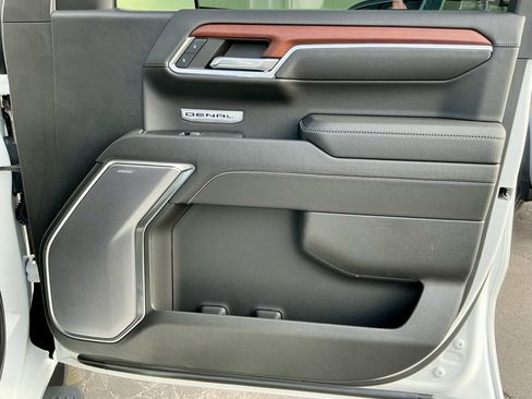Used 2022 GMC Sierra 1500 Denali image 23
