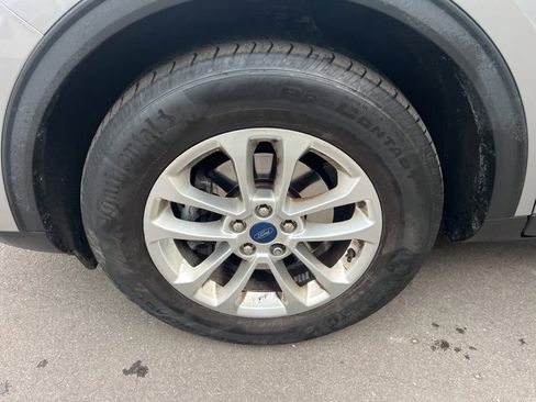 Used 2022 Ford Escape SE image 9