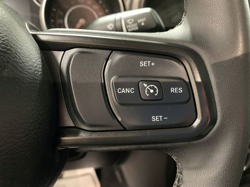 Used 2023 Jeep Gladiator Sport image 19