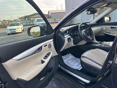 Used 2022 INFINITI QX50 Essential image 14