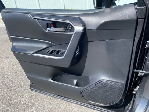 Used 2020 Toyota RAV4 XLE Premium AWD/4WD image 17